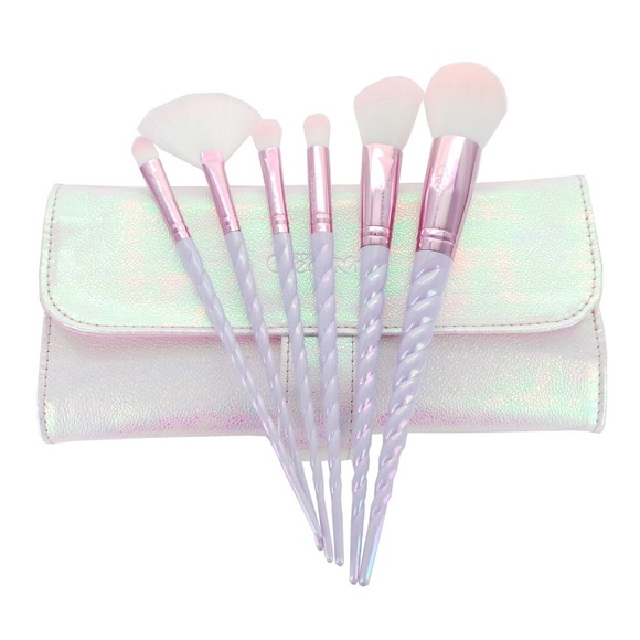 Beauty Creations Other - ⭐️Unicorn Mermaid Holographic 6 Pc Brush Set